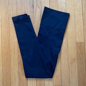 Postpartum support leggings
